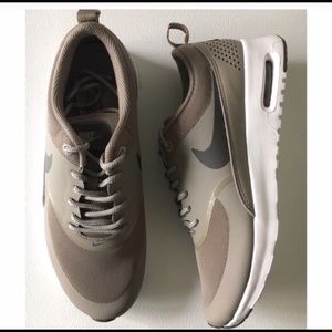 Nike Thea Air Max rare Storm
